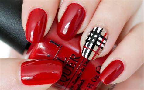 uñas burberry